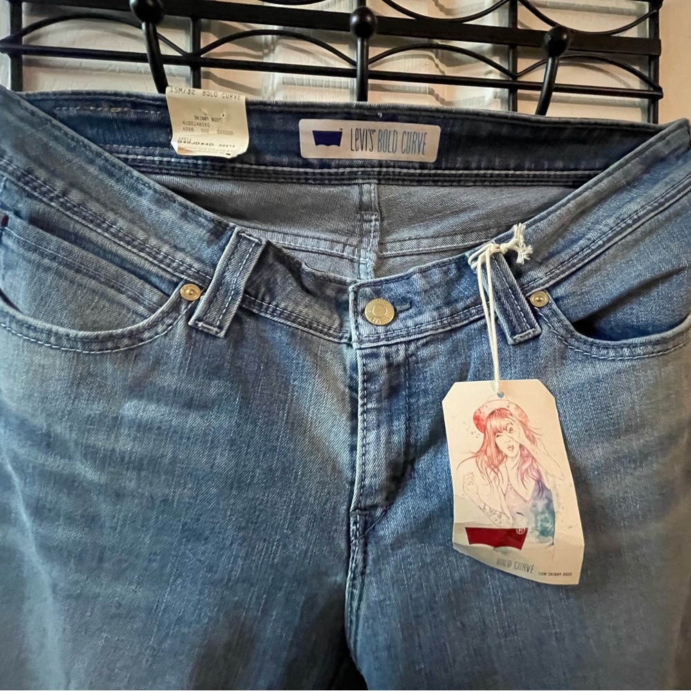 NWT Levi’s Bold Curve Skinny Boot size 15M/32 - Picture 6 of 8
